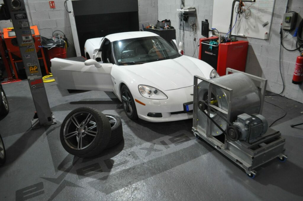 Corvette C6 MaxxECU
