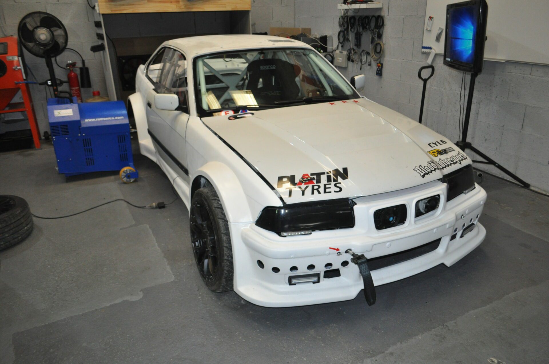 BMW E36 M5